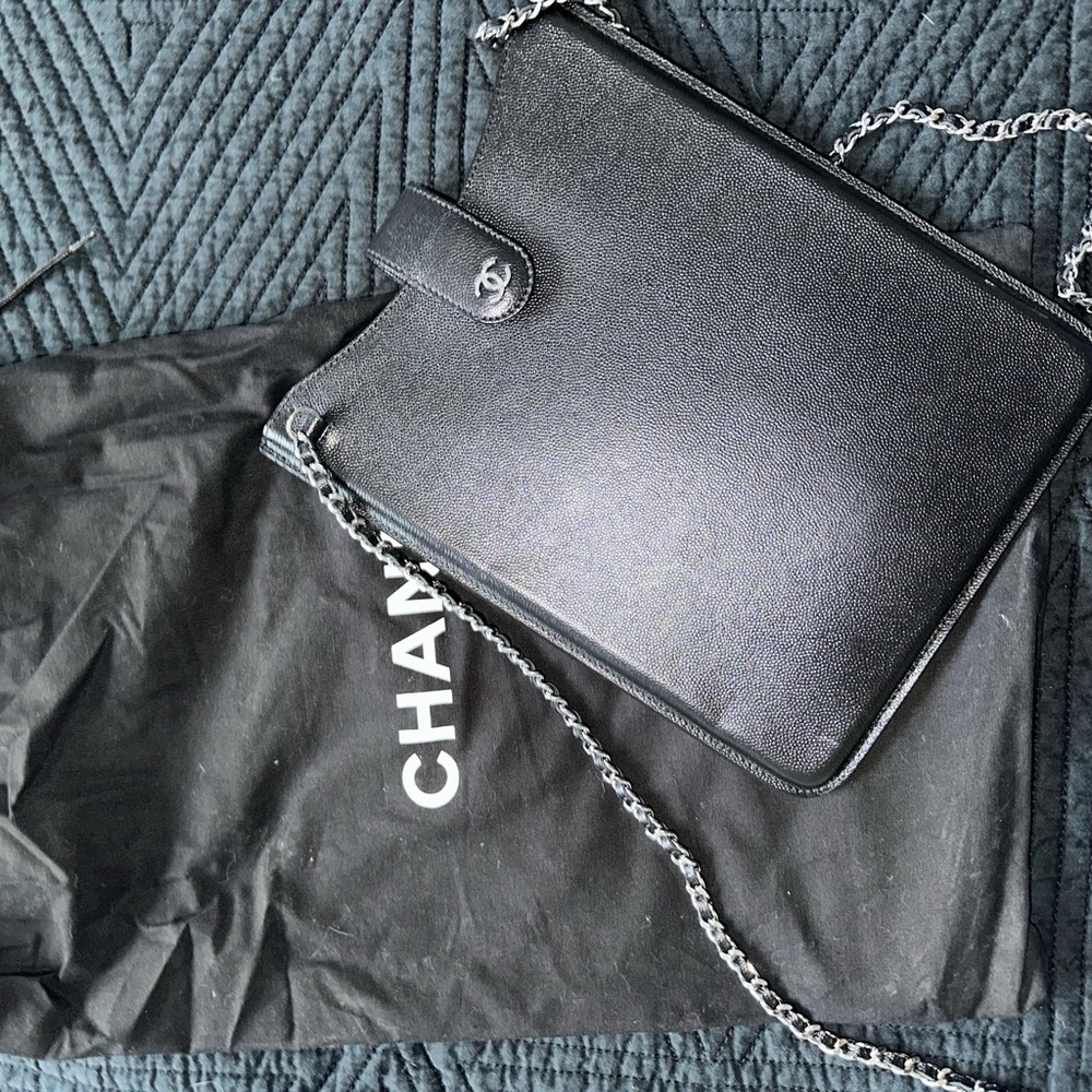 Chanel Caviar iPad/ Tablet Case Bag Crossbody Chain CC - Picture 14 of 15